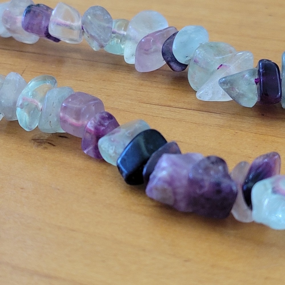 Vintage Rainbow Fluorite Chip Bead Necklace Purple Green 15 Inch Natural